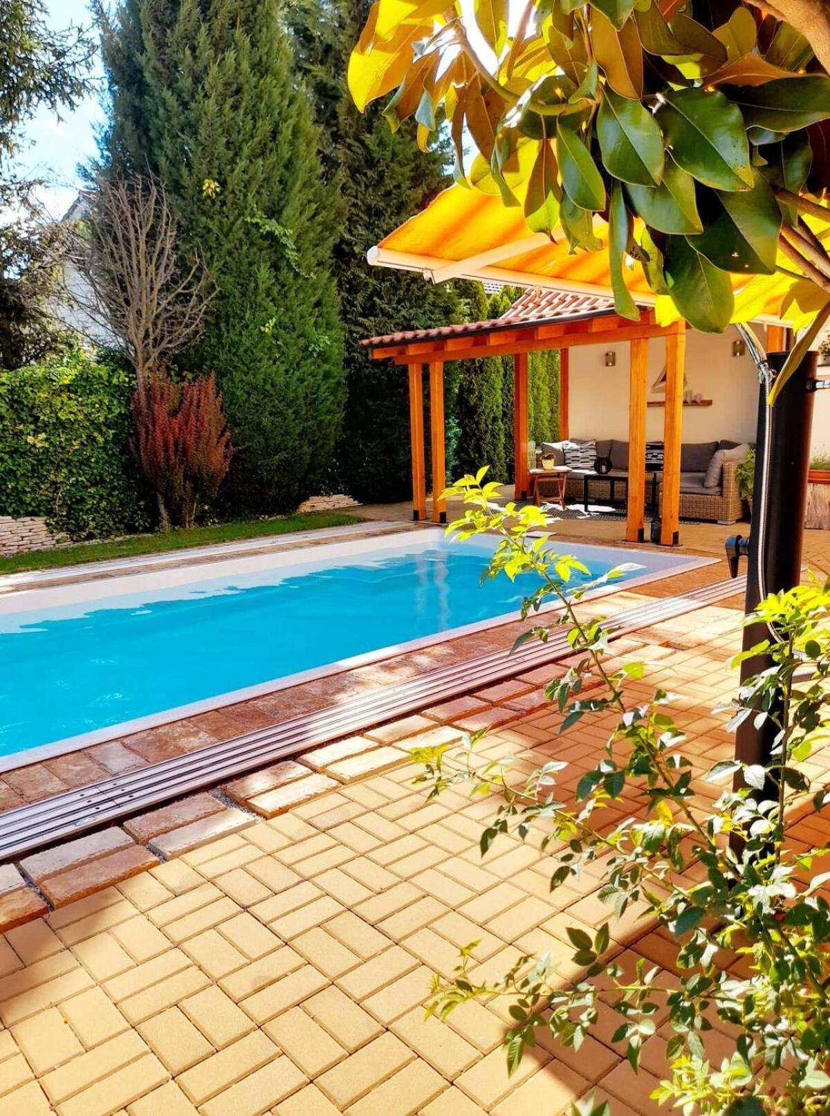 Vinosady Canadian Style House With 3D Effect Pool المظهر الخارجي الصورة